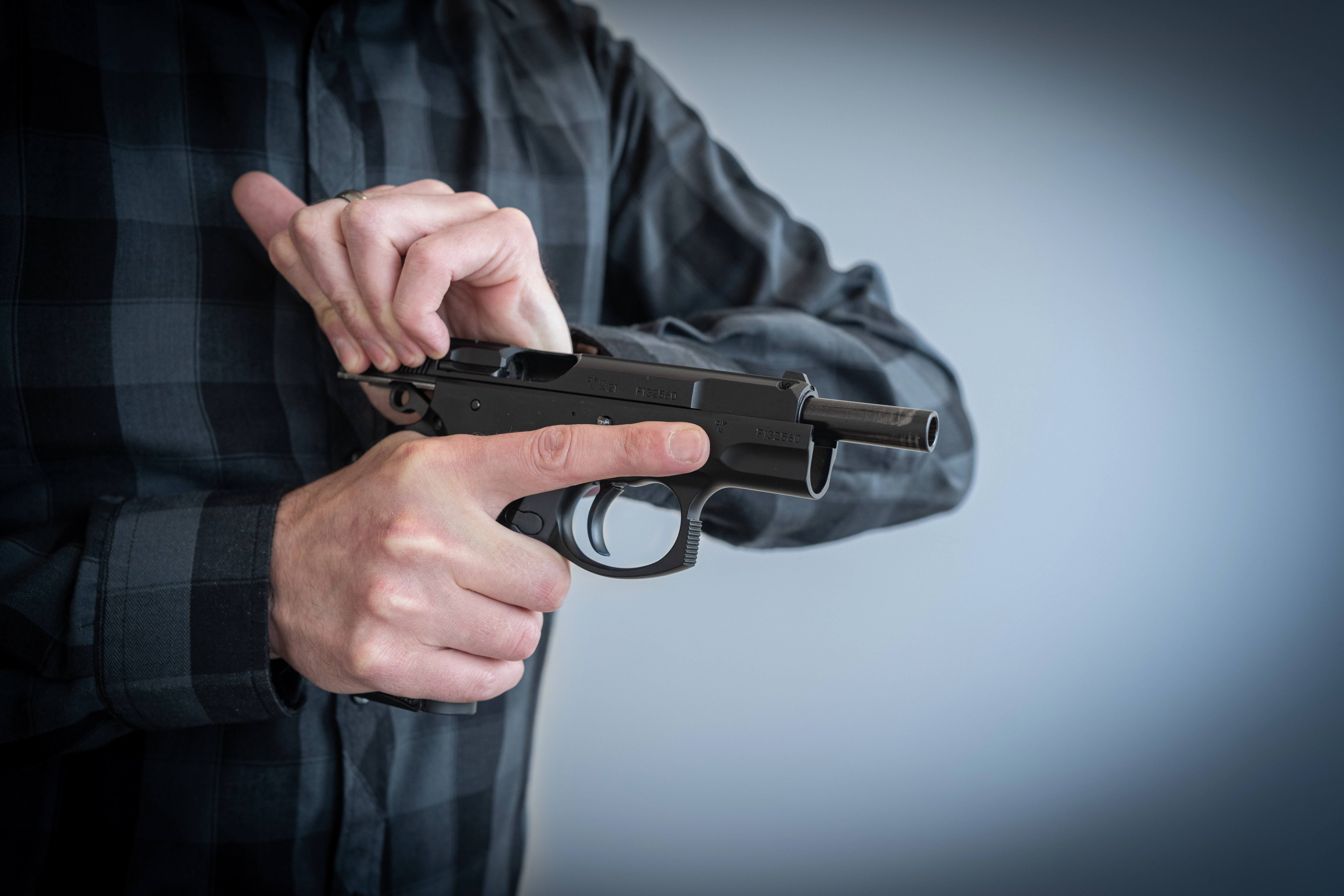 Daniel Arms - Služba Standard